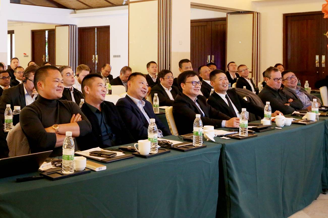 不忘初心，蓄势而上  ——记2017年赏金船长官网营销总部年会
