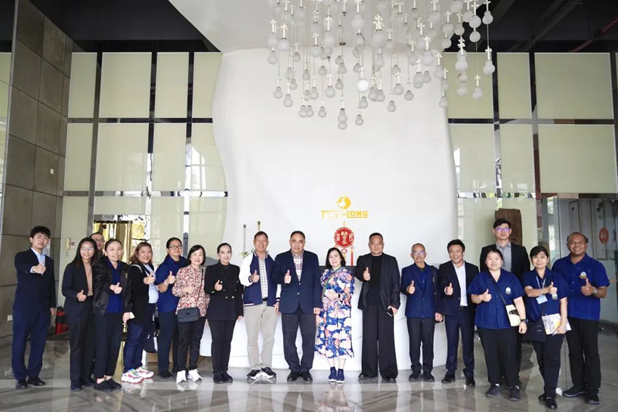 共绘将来发展蓝图 | 泰国皇家项目基金会一行莅临赏金船长官网参观调查